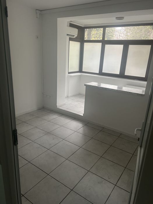 Vand spatiu comercial 50mp zona McDonalds