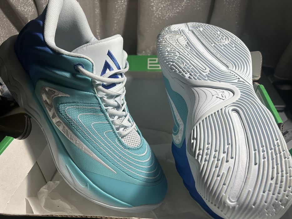 Кросовки nike giannis immortality 4 . 24990