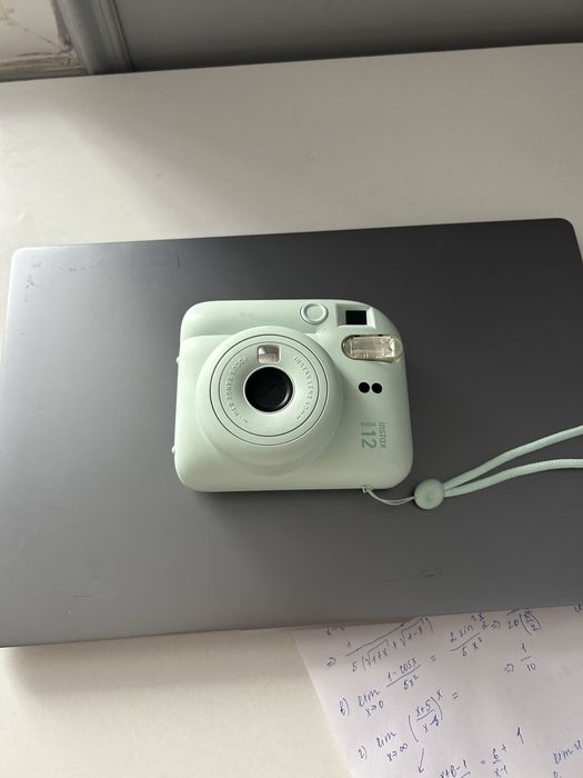 Fujifilm Instax Mini 12 — 40 000 ₸
