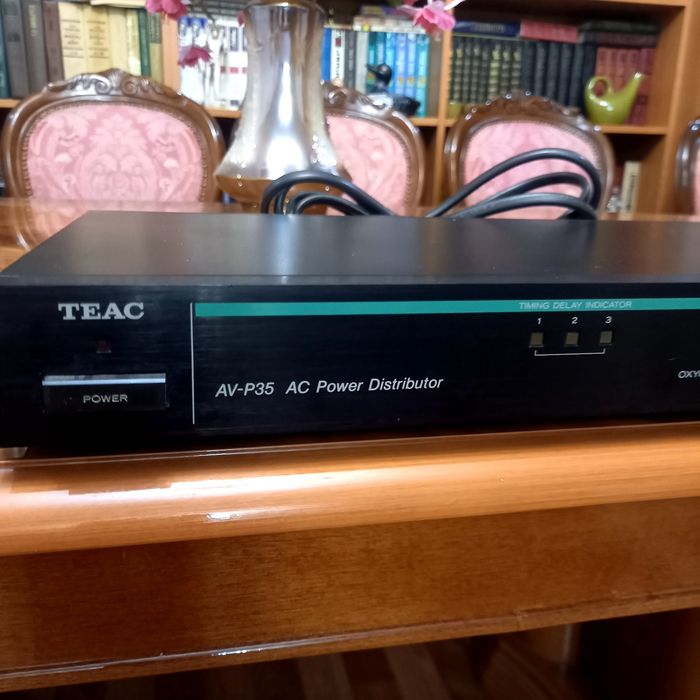 Сетевой фильтр Teac AV-P35