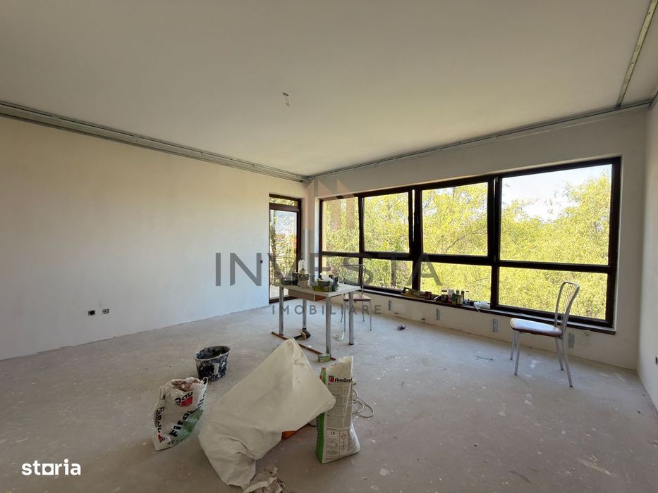 Apartament 3 camere cu terasa, parcare inclusa, zona Andrei Muresanu!