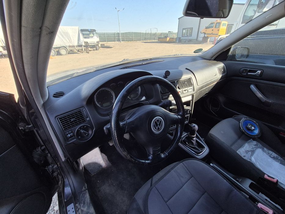 VW Golf 4,2003,stare buna.