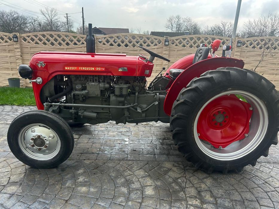 Tractor massey ferguson 35