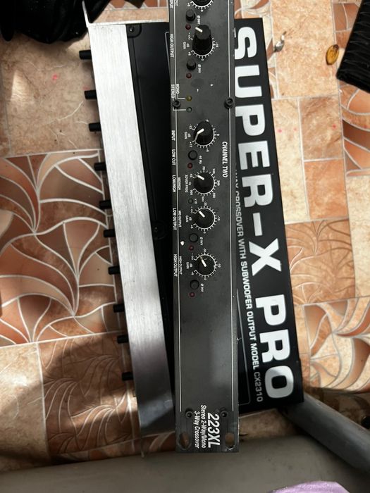 Кроссовер Dbx 223xl