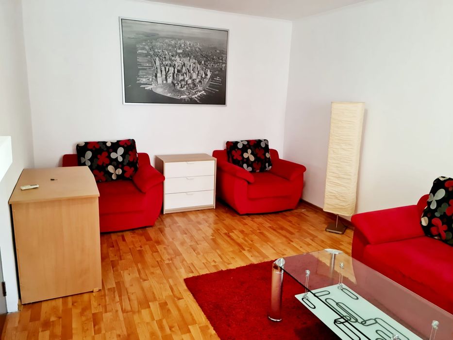 Inchiriez apartament