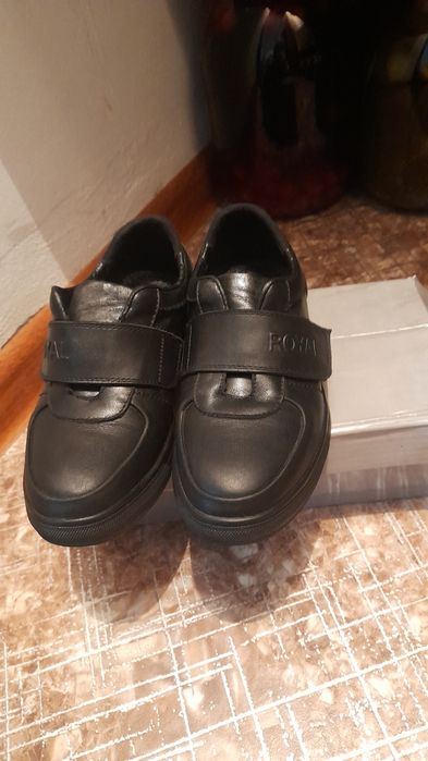 Продам туфли детский