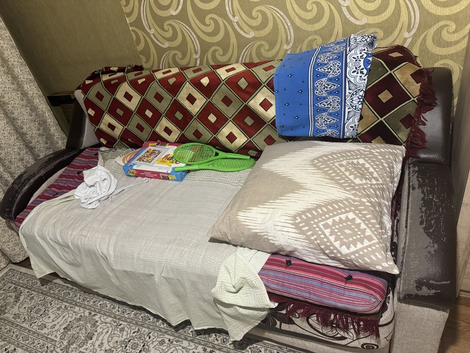 Диван бесплатно отдам