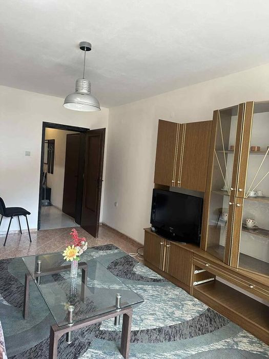 Дава се под наем Тристаен апартамент в Пловдив, Център - 88 кв.м за 580 € - Снимка #3