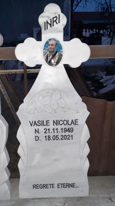 Cruci pentru  locuri de veci