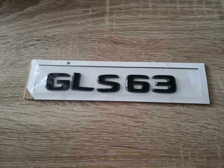 черен надпис Mercedes Benz GLS 63