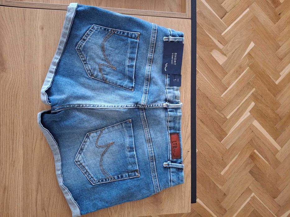 Нови дънкови панталонки LTB