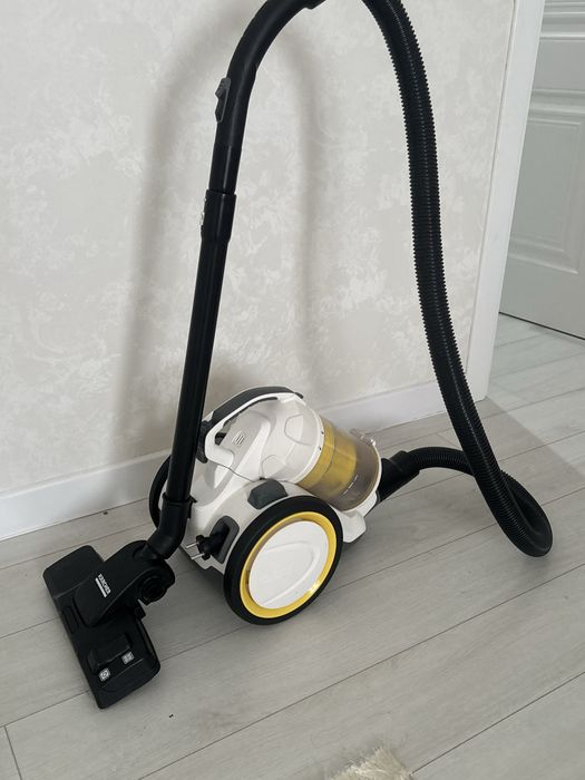 Пылесос Karcher срочно