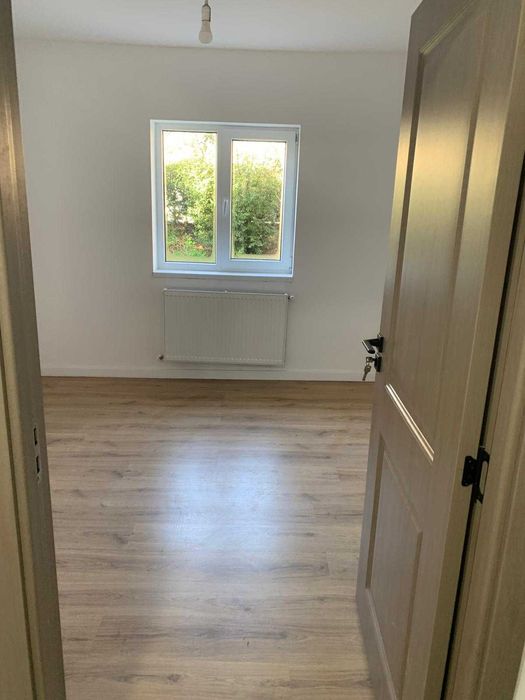 Vând apartament 3 camere renovat – 73,5 m²