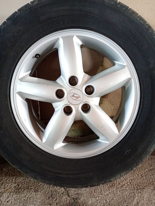 Хюндай оригинални джанти със летни  гуми 235/65/17 7J ET41 5x115 цо67