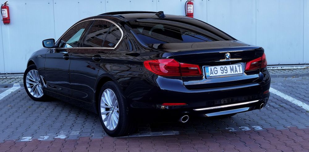 BMW 520d G30 Luxury Line/Automat/Trapă/Piele/Cameră/NaviMare/Clima