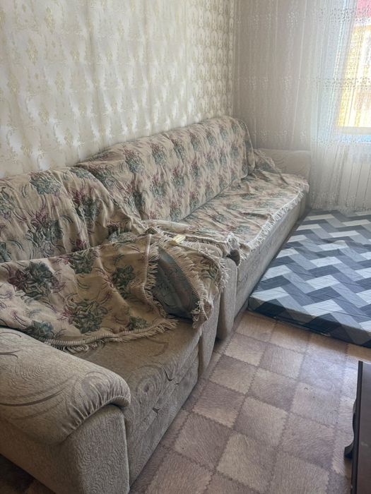 Продам диван и два кресло
