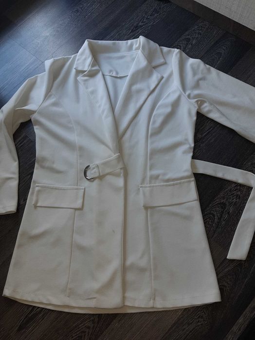 Пролетно-летен блейзер