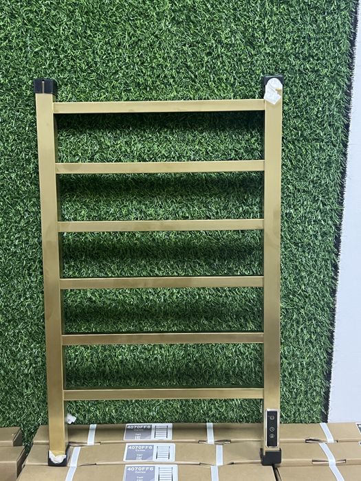 ЗОЛОТОЙ ЦВЕТ Полотенцесушитель электрический 40-70