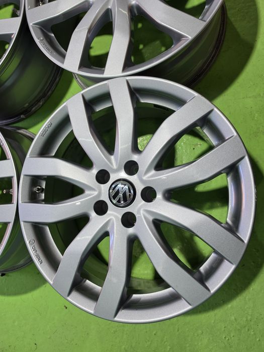 18 5x112 Vw Passat Touran Caddy Golf Skoda Audi 5х112
