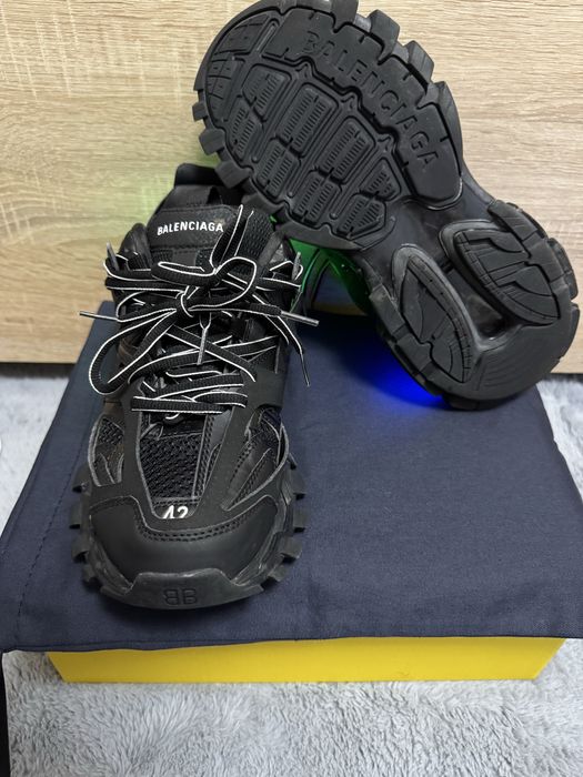 Balenciaga track led
