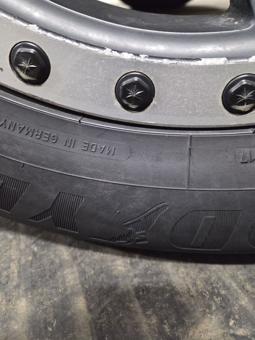 Продам шины 265 на 65 на 17