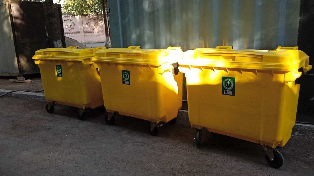 Пластиковые мусорные контейнеры (Россия) — 660/770/1100 литров