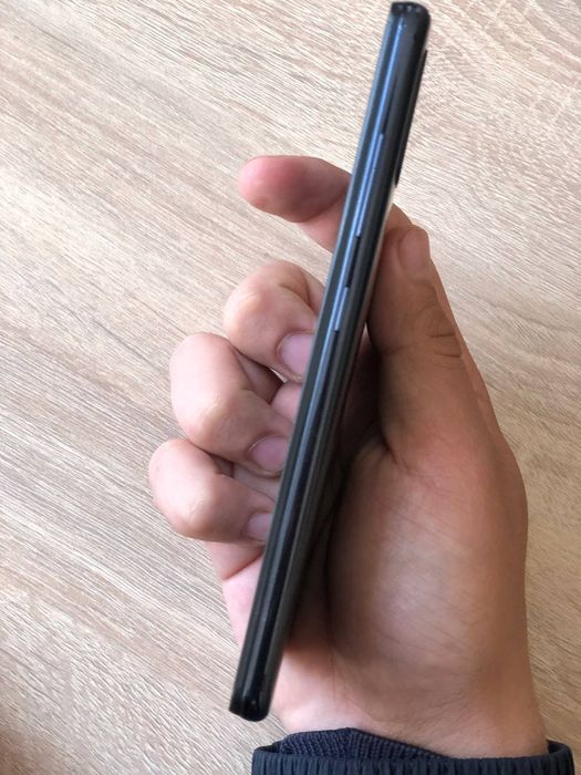 Samsung a51 xotira 128/6 tel ideal pubg 60fps aybi ekran almashgan