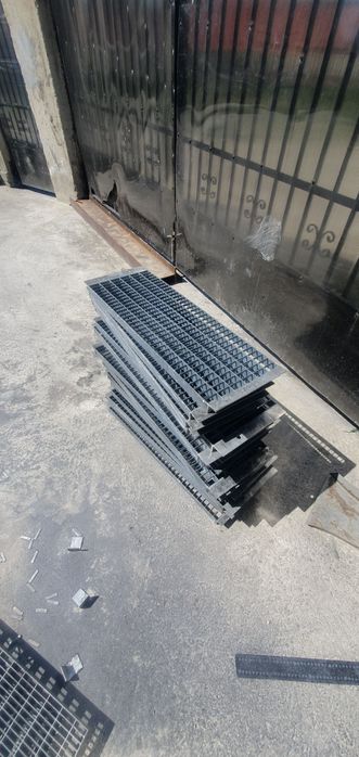 Trepte zincate 106x28cm