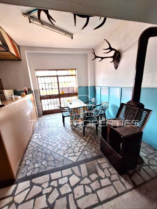 Двуетажна къща в Кричим