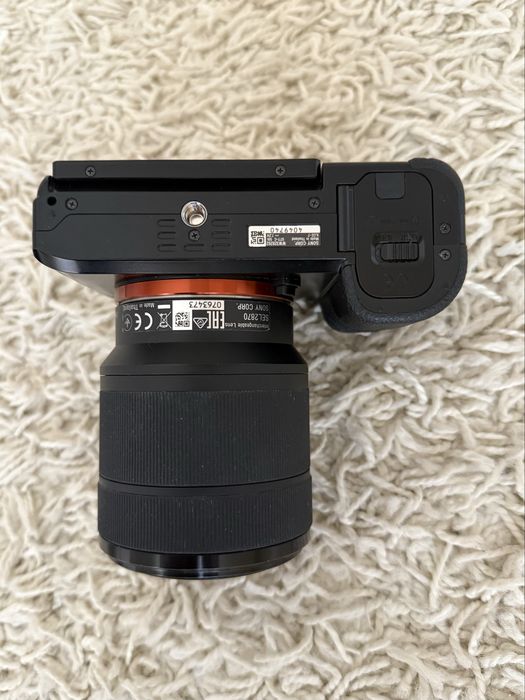 V Schimb Foto mirrorless Sony a7 cu obiectiv 28-70 mm full frame