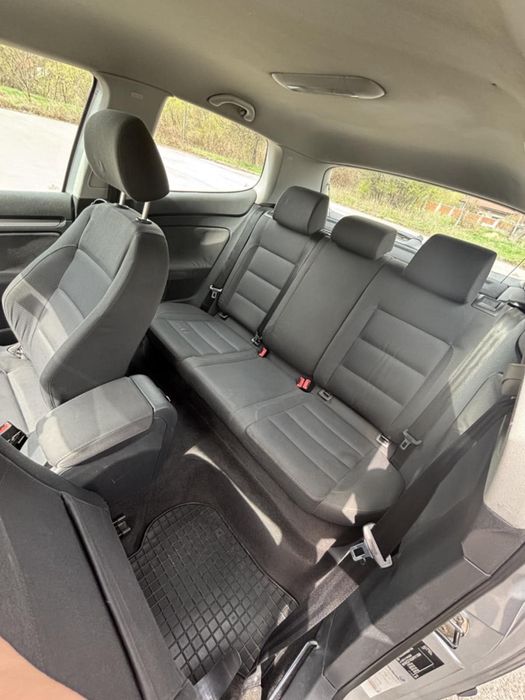 Голф 5  1,6 116кс