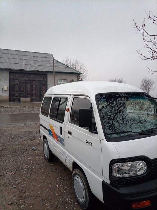 Damas moshinasi sotiladi