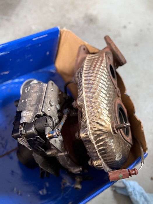 Turbo Volkswagen Touareg 3.0 tdi 262 hp