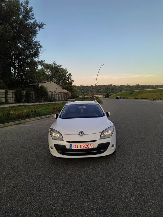 Renault Megane III Estate 1.9 dCi 131 CP | Keyless | Euro 5 | Navi | Piele