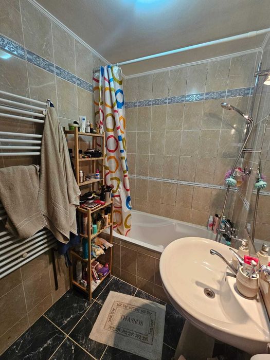Apartament spațios 3 camere – gata de mutare