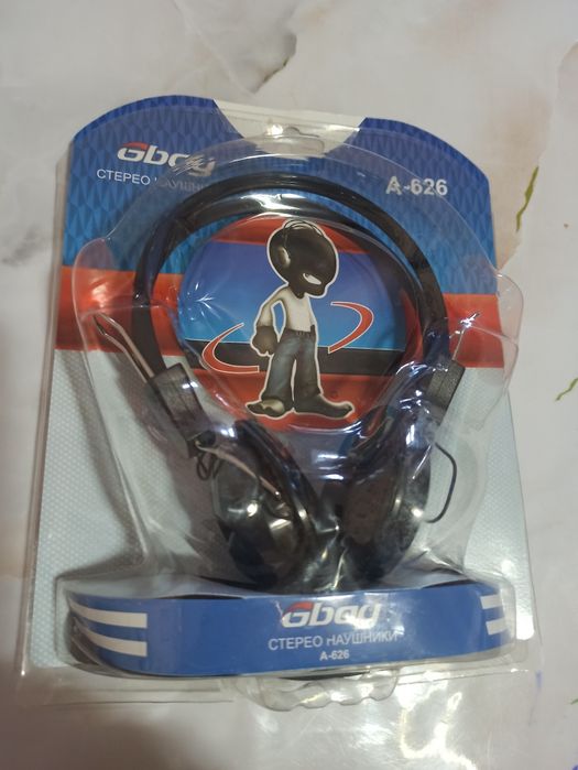 Жаңа наушниктер бар