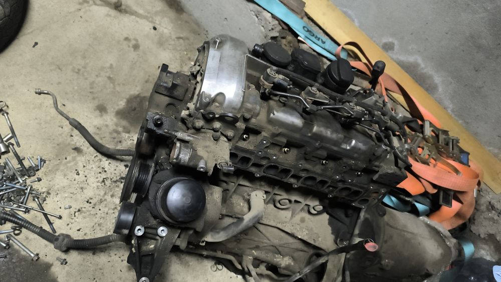 Двигатель на Мерседес 2,2 SDI