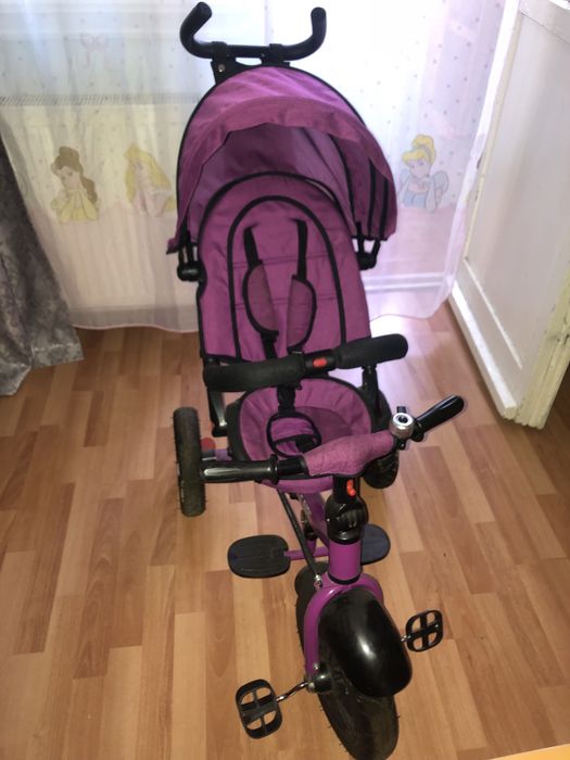 Vând tricicleta cu poziție de somn