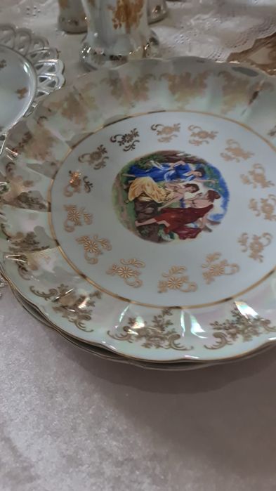 Продаются посуда новые посуду