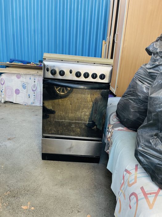 Газовая плита Индезит.