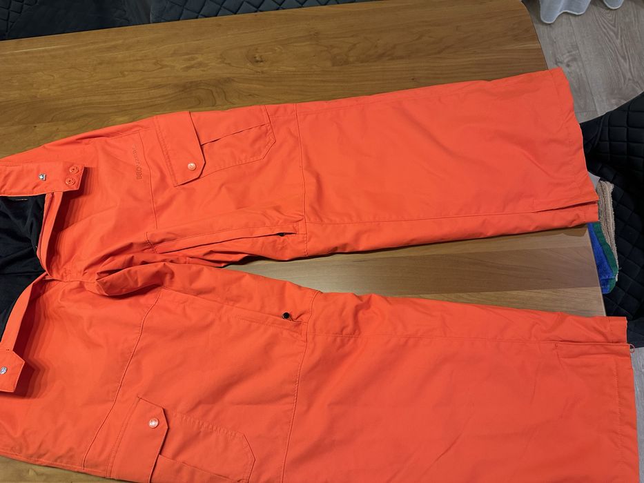 Нов сноуборд/ски екип Belowzero размер L