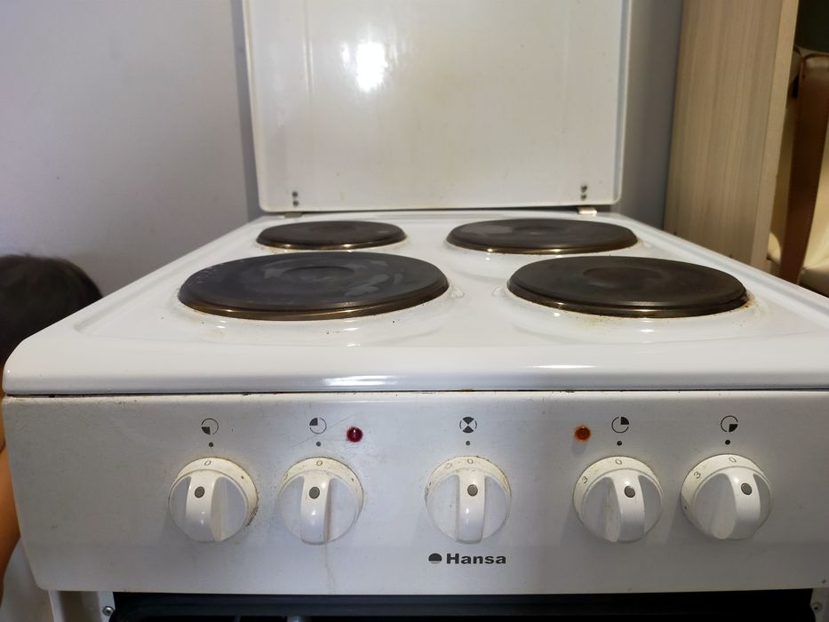 Продам электрическую плиту