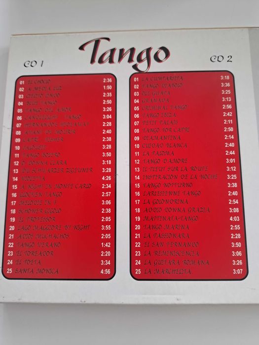 Два диска подарявам