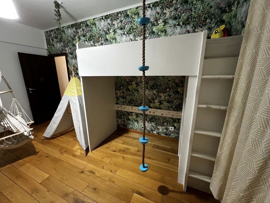 Pat suspendat IKEA SMÅSTAD Copii 90x200, cu dulap și raft, alb, dezasamblat