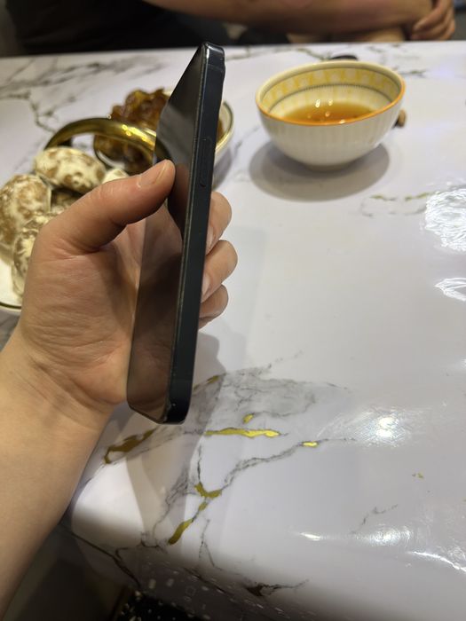 Iphone 13 в отличном состоянии