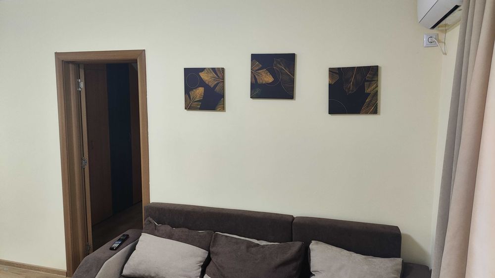 Продава се Тристаен апартамент в Варна, Спортна зала - 75 кв.м за 8 €/кв.м - Снимка #2