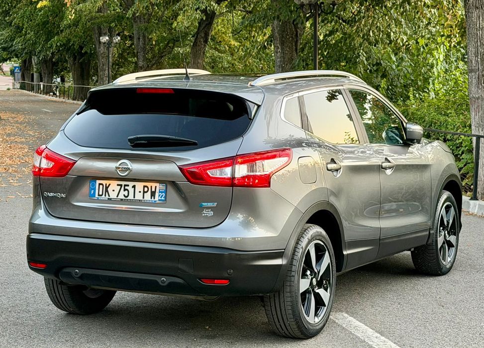 Nissan Qashqai TEKNA 1.5 DCI 110 CP Panoramic Navi Camere 360g Km  Reali