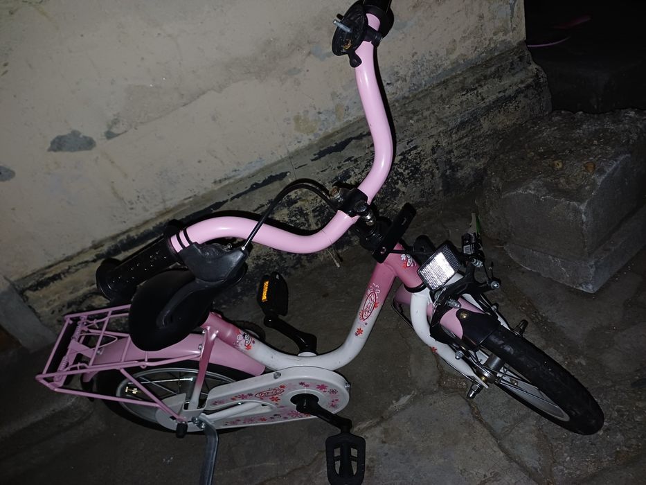 Vand bicicleta putin folosita