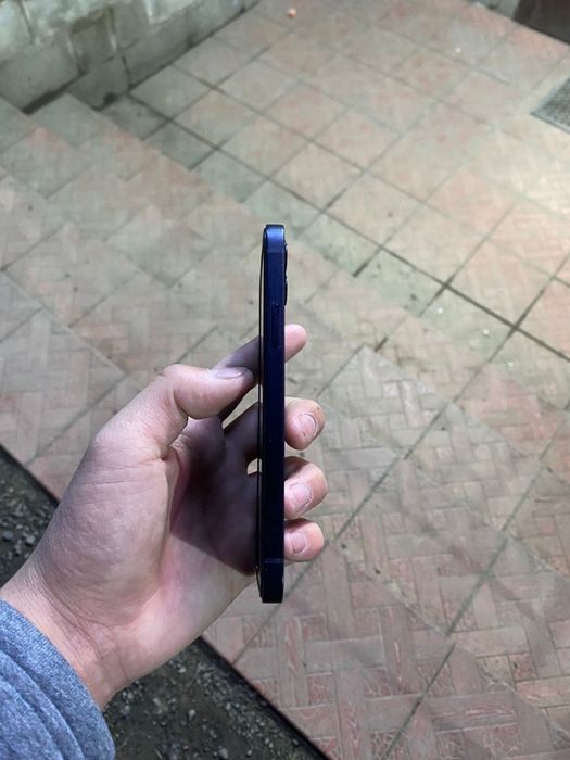 Айфон 12 продам срочна