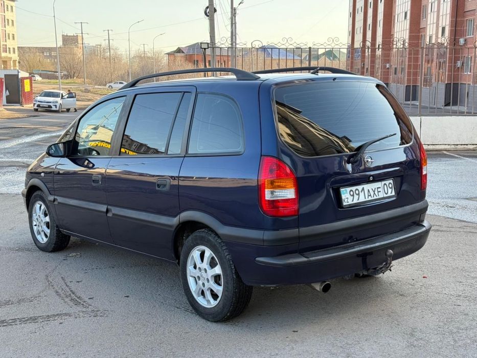 Opel Zafira 2001 года
